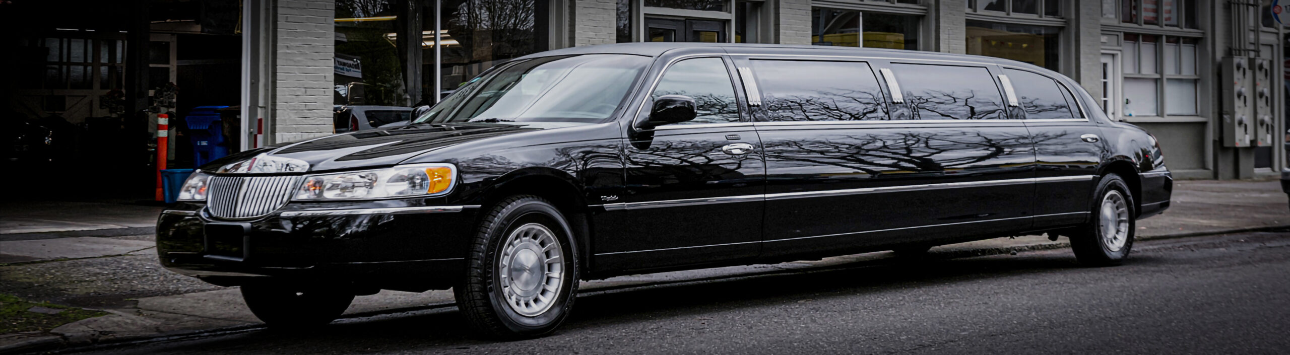 Arsenio Luxury Limousine Services